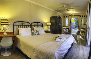 Bright On 5Th Guest House Port Elizabeth Buitenkant foto